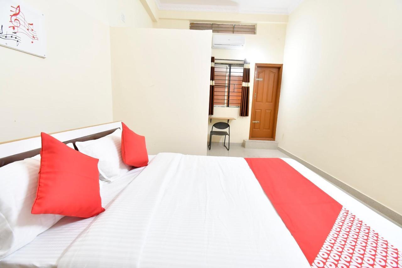 Oyo 44065 Sri Krishna Nilaya Hotel Bangalore Eksteriør billede