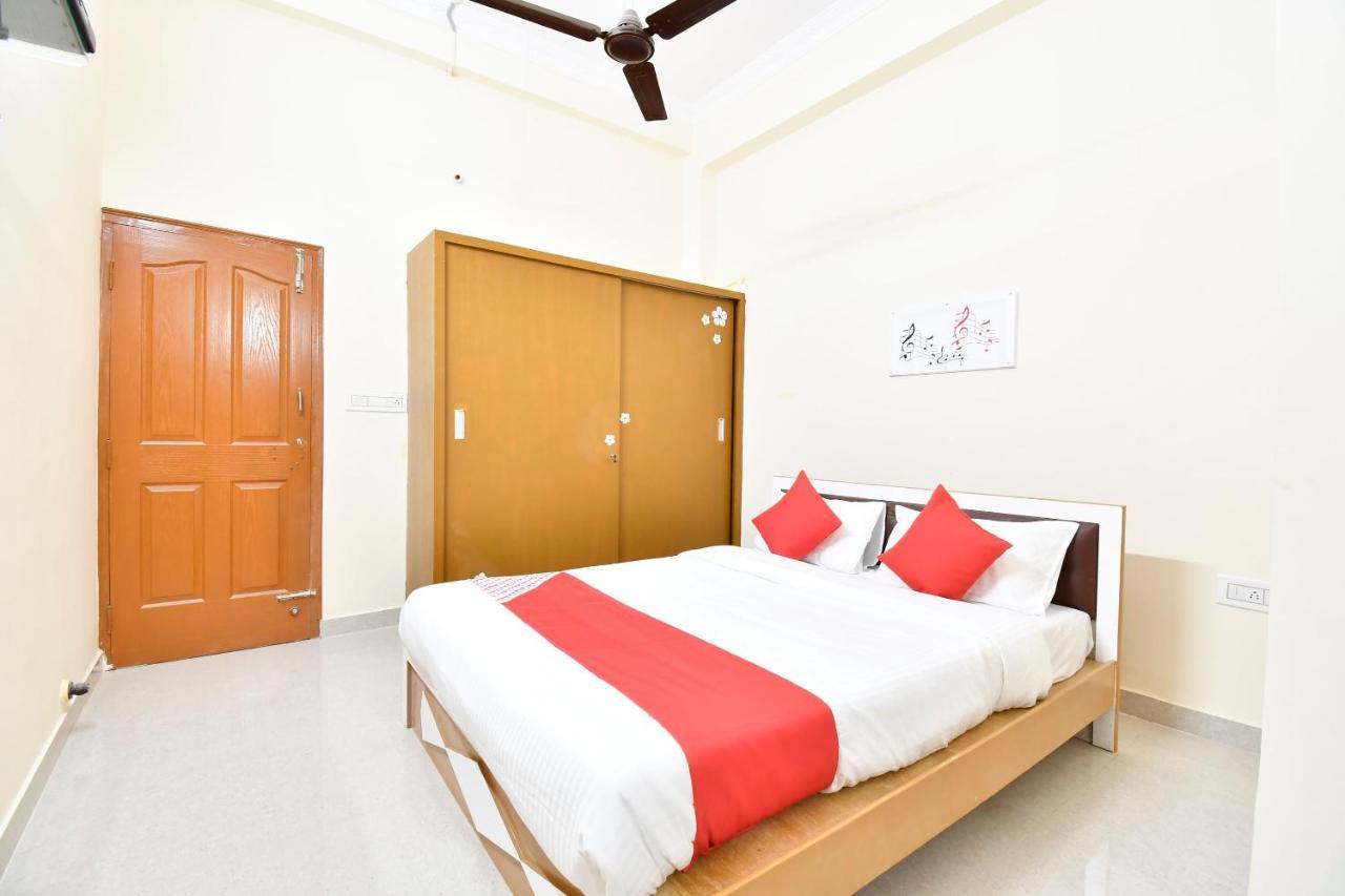 Oyo 44065 Sri Krishna Nilaya Hotel Bangalore Eksteriør billede