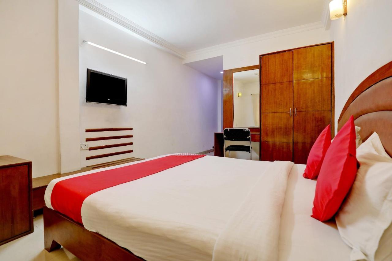 Oyo 44065 Sri Krishna Nilaya Hotel Bangalore Eksteriør billede