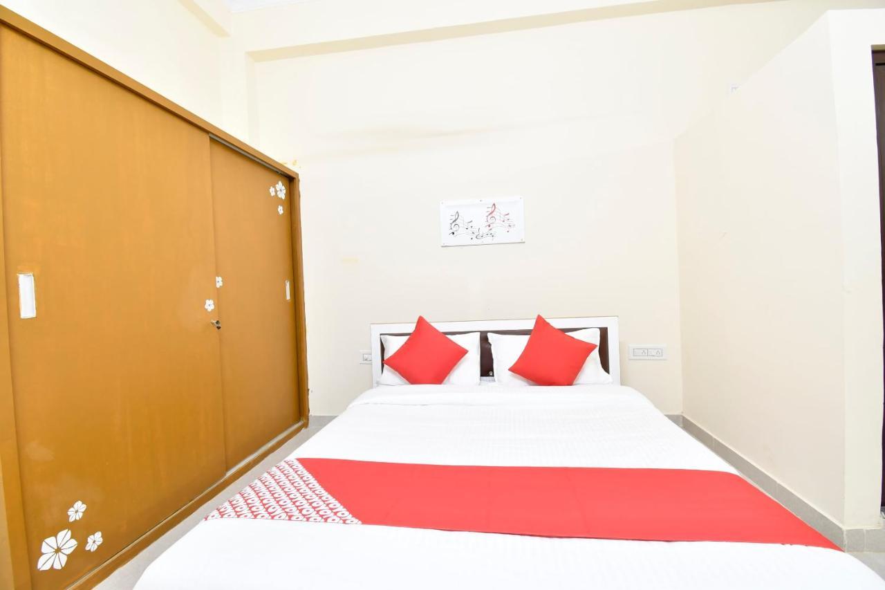 Oyo 44065 Sri Krishna Nilaya Hotel Bangalore Eksteriør billede