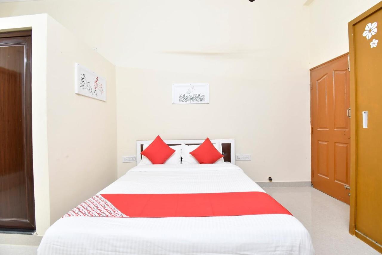 Oyo 44065 Sri Krishna Nilaya Hotel Bangalore Eksteriør billede