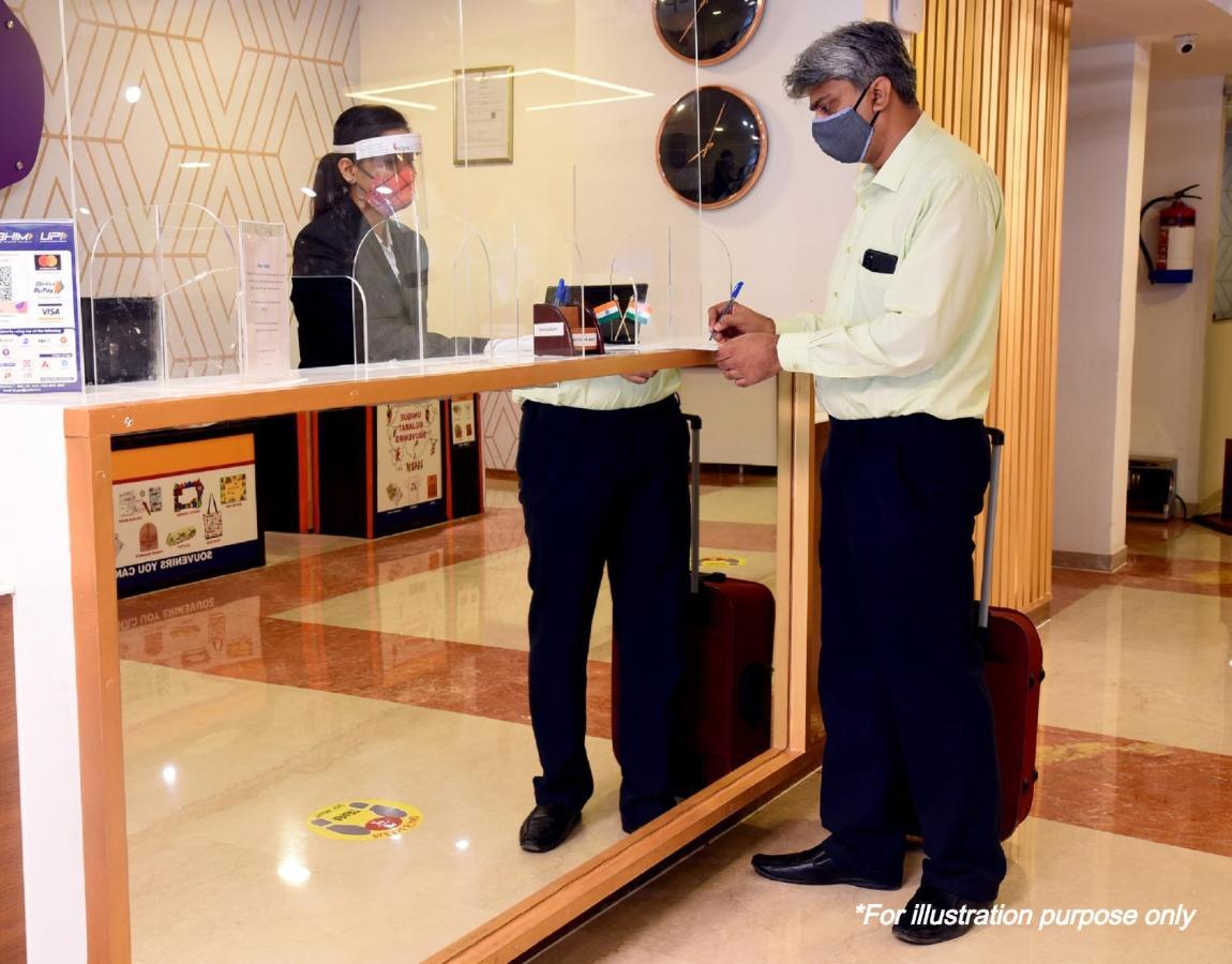 Oyo 44065 Sri Krishna Nilaya Hotel Bangalore Eksteriør billede